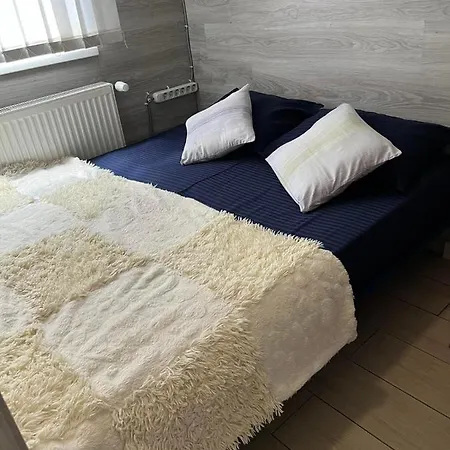 Single In The Love hotel Chisinau